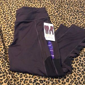 Capri plum work out pants